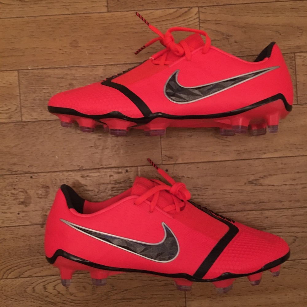 Nike Phantom Venom Elite Soccer cleats